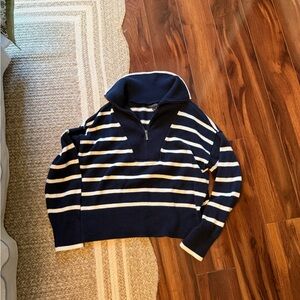 Banana Republic Navy and Cream 1/4 Zip-Up Sweater size medium